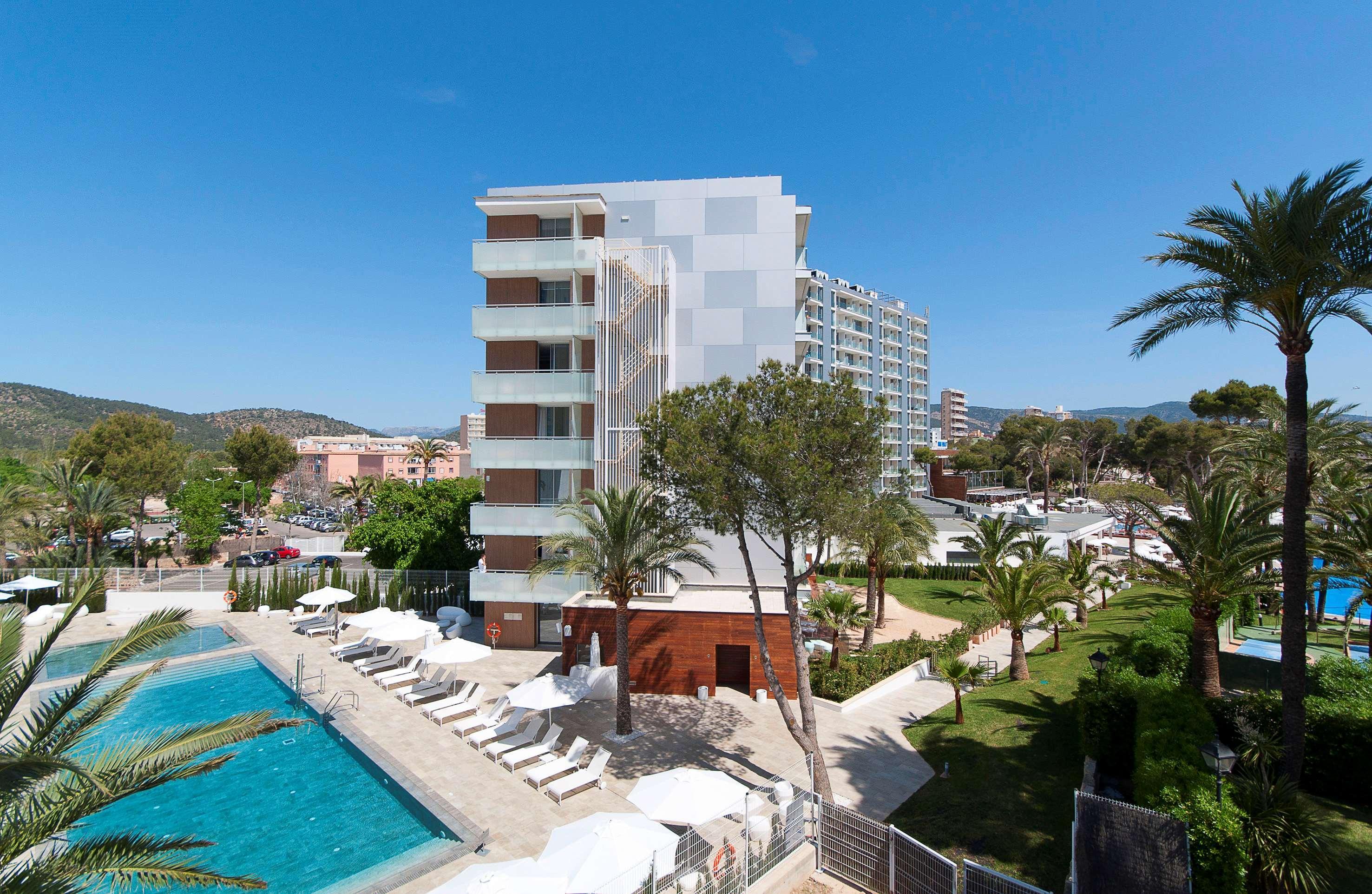 Melia South Hotel 4*