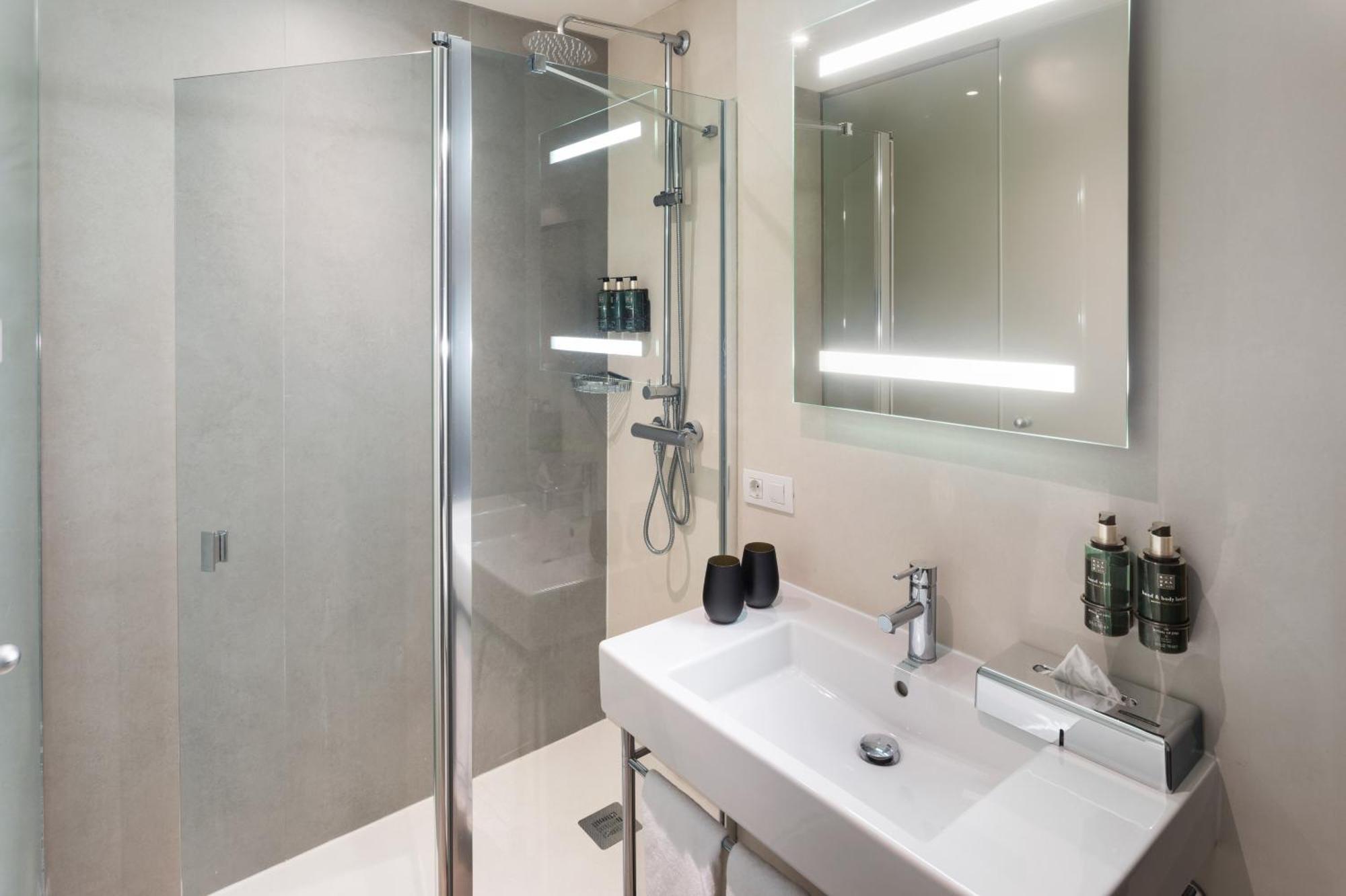 Melia South Hotel 4*