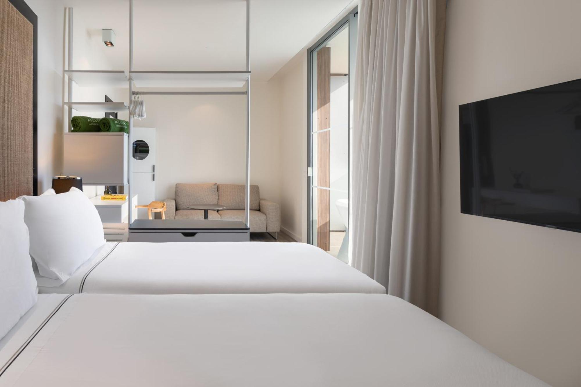 Melia South 4*