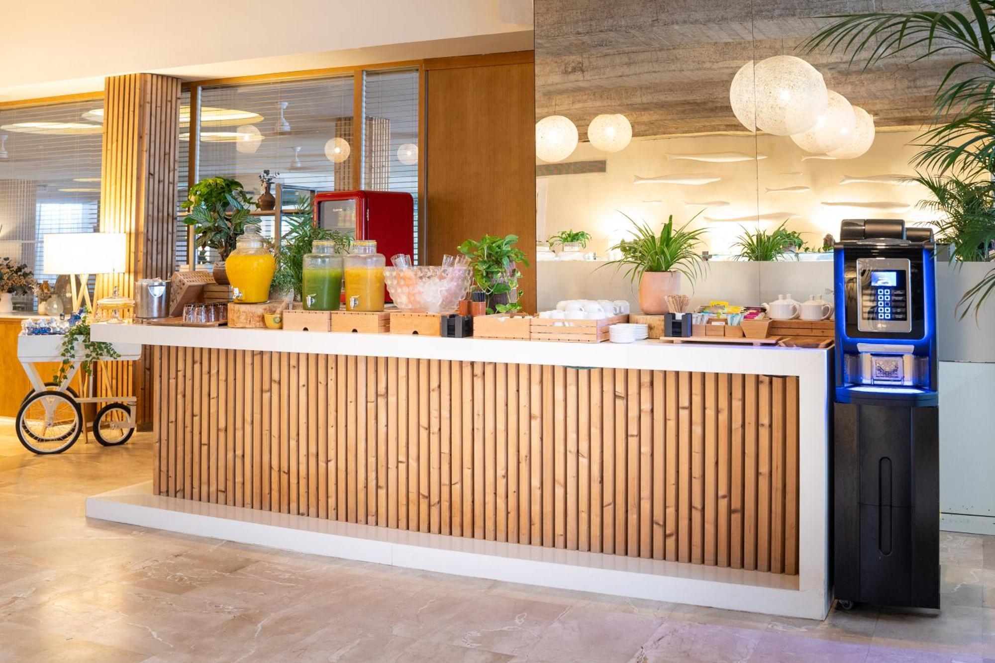 Hotel Melia South 4*