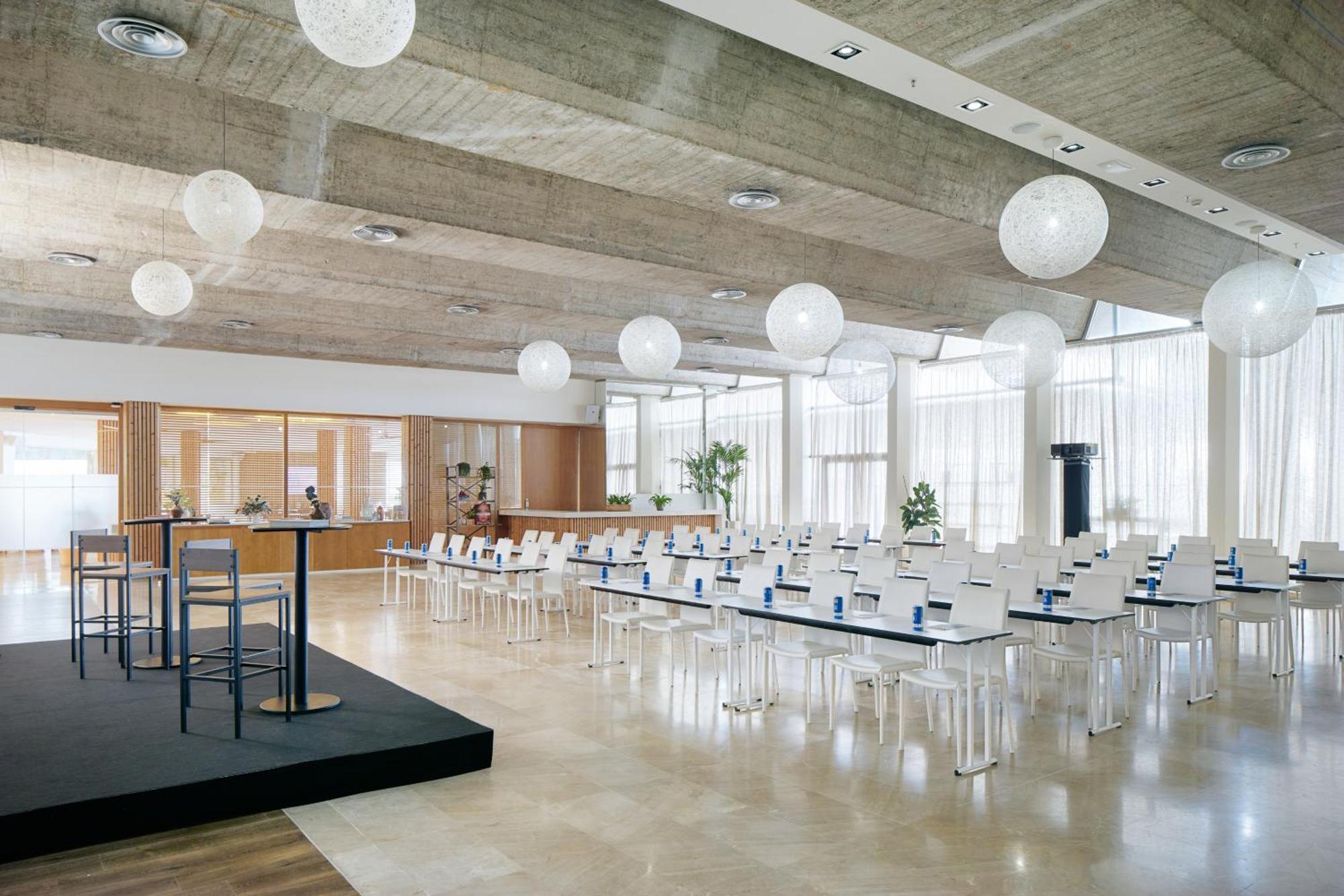 Melia South 4*